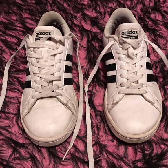 cute womens adidas shoes